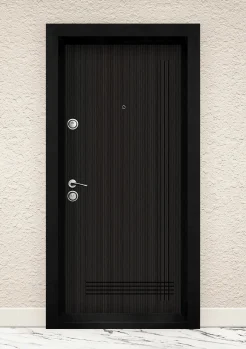 Блиндирана входна врата 003