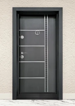 Блиндирана входна врата LK 2102